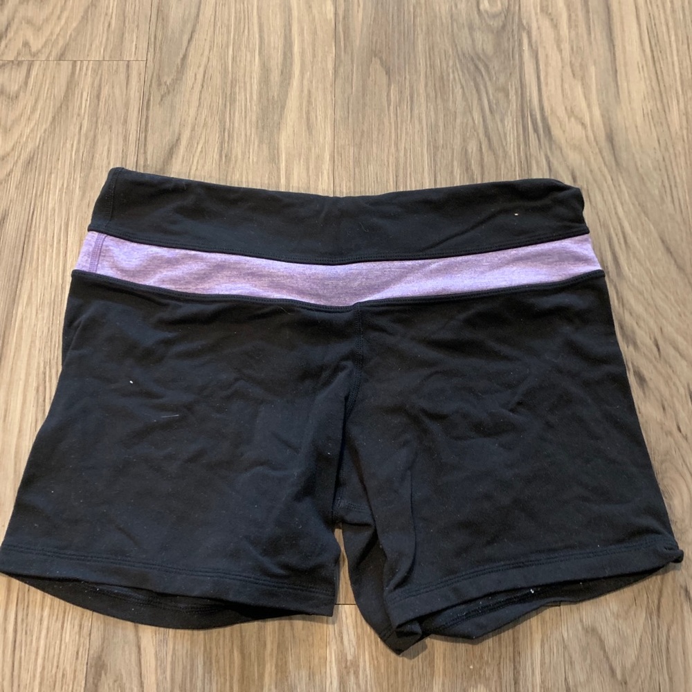 Lululemon short biker shorts